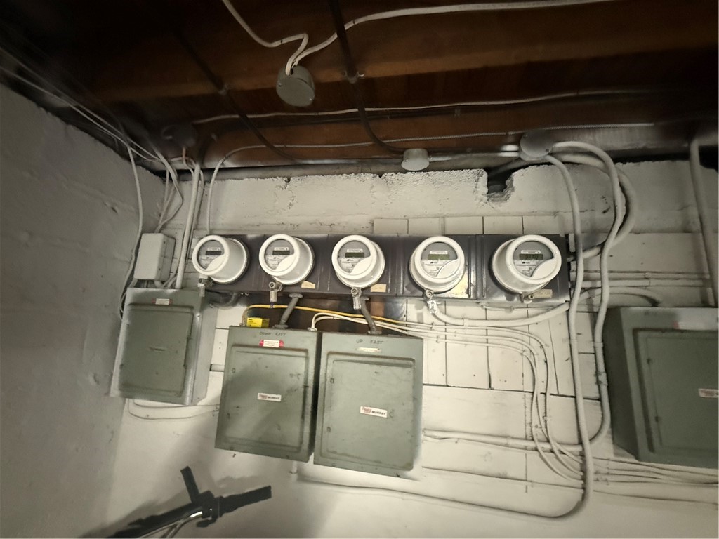 1873 East Main Street Rochester, NY 14609 - Photo 22 of 35