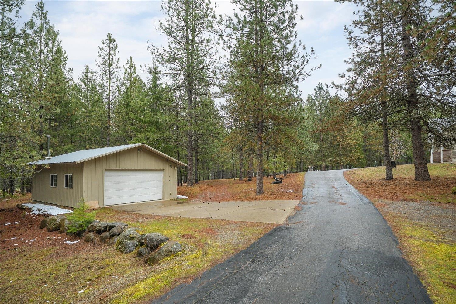 23216 East Morris Road Newman Lake, WA 99025 - Photo 2 of 50
