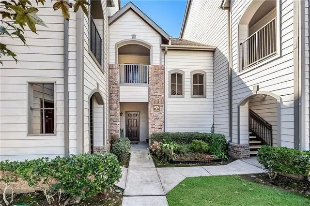 $1,300 | 350 Emerald Forest Boulevard, Unit 6102, Covington, LA 70433