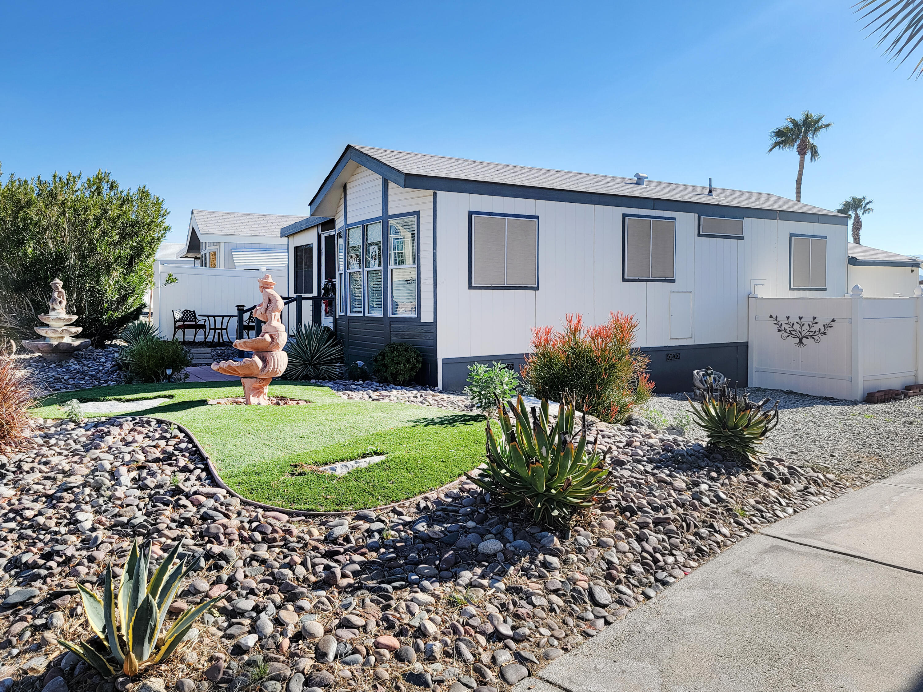 70200 Dillon Road, Unit 357 Desert Hot Springs, CA 92241 - Photo 3 of 23 3