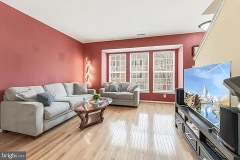 $490,000 | 23097 Fontwell Square, Sterling, VA 20166