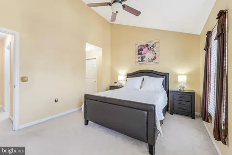 $490,000 | 23097 Fontwell Square, Sterling, VA 20166