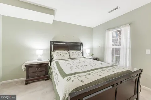 $490,000 | 23097 Fontwell Square, Sterling, VA 20166