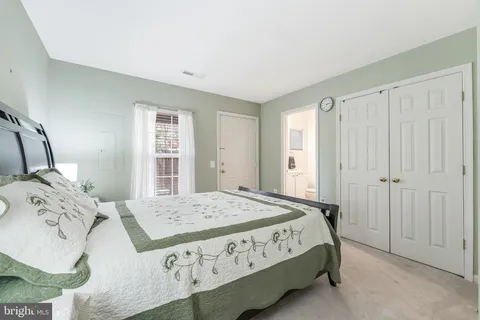 $490,000 | 23097 Fontwell Square, Sterling, VA 20166