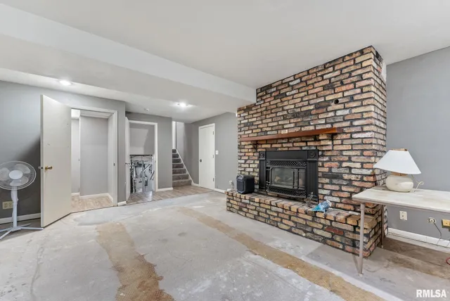 $315,000 | 2685 Northwood Drive, Muscatine, IA 52761