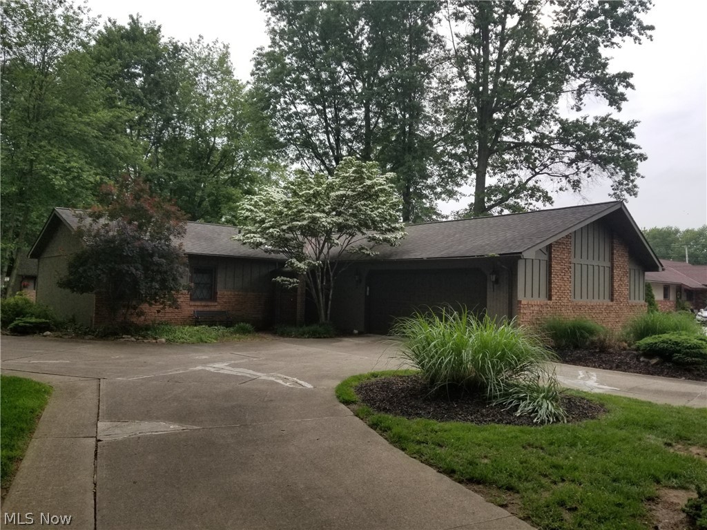 6762 Smith Road Middleburg Heights, OH 44130 - Photo 2 of 25