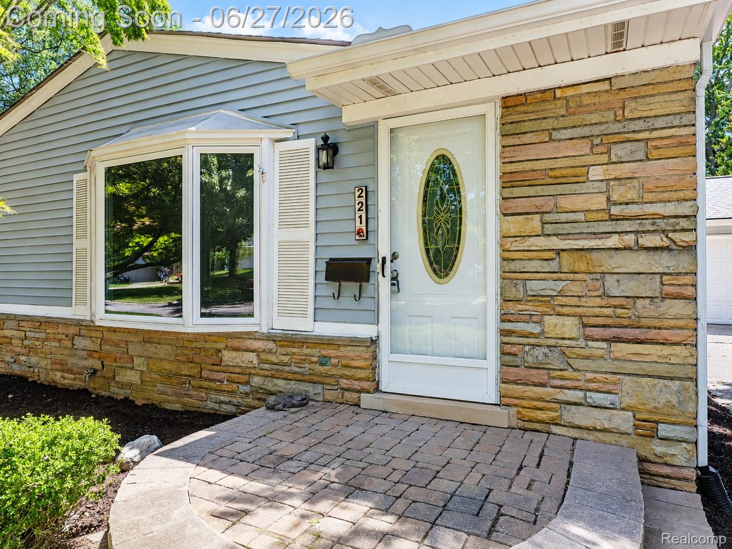 221 Reitman Court Rochester, MI 48307 - Photo 7 of 30 Image 5 - Reitman .jpg