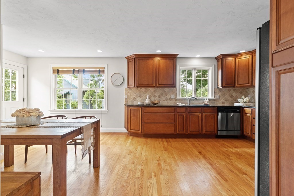 572 Trapelo Road, Unit 572 Belmont, MA 02478 - Photo 2 of 22 Gallery Image 2