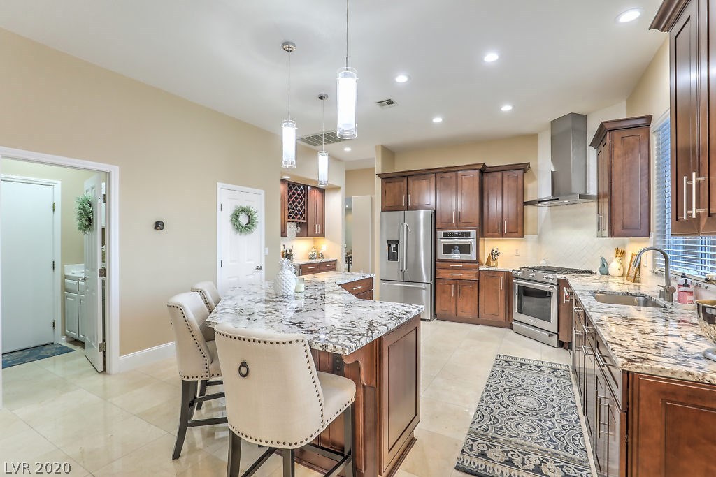 8920 Echo Ridge Drive Las Vegas, NV 89117 - Photo 13 of 49