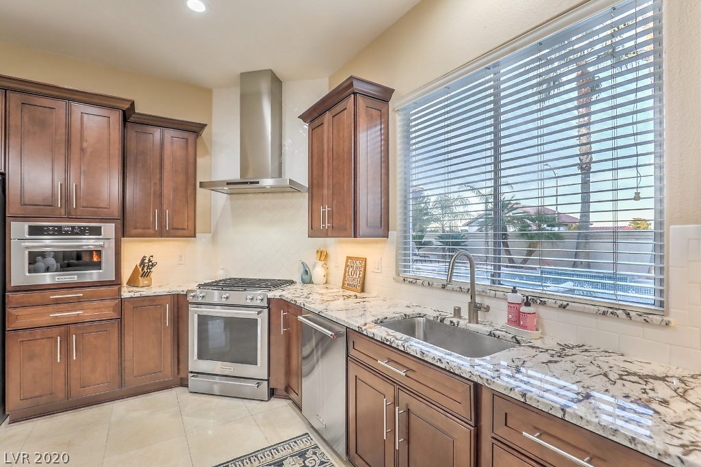 8920 Echo Ridge Drive Las Vegas, NV 89117 - Photo 14 of 49