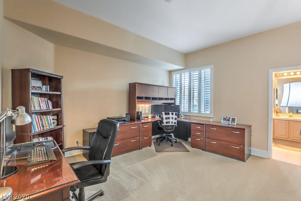 8920 Echo Ridge Drive Las Vegas, NV 89117 - Photo 33 of 49