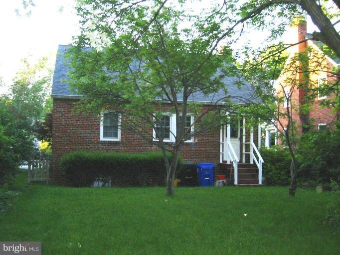 4616 23rd Road North Arlington, VA 22207 - Photo 2 of 8 Back yard