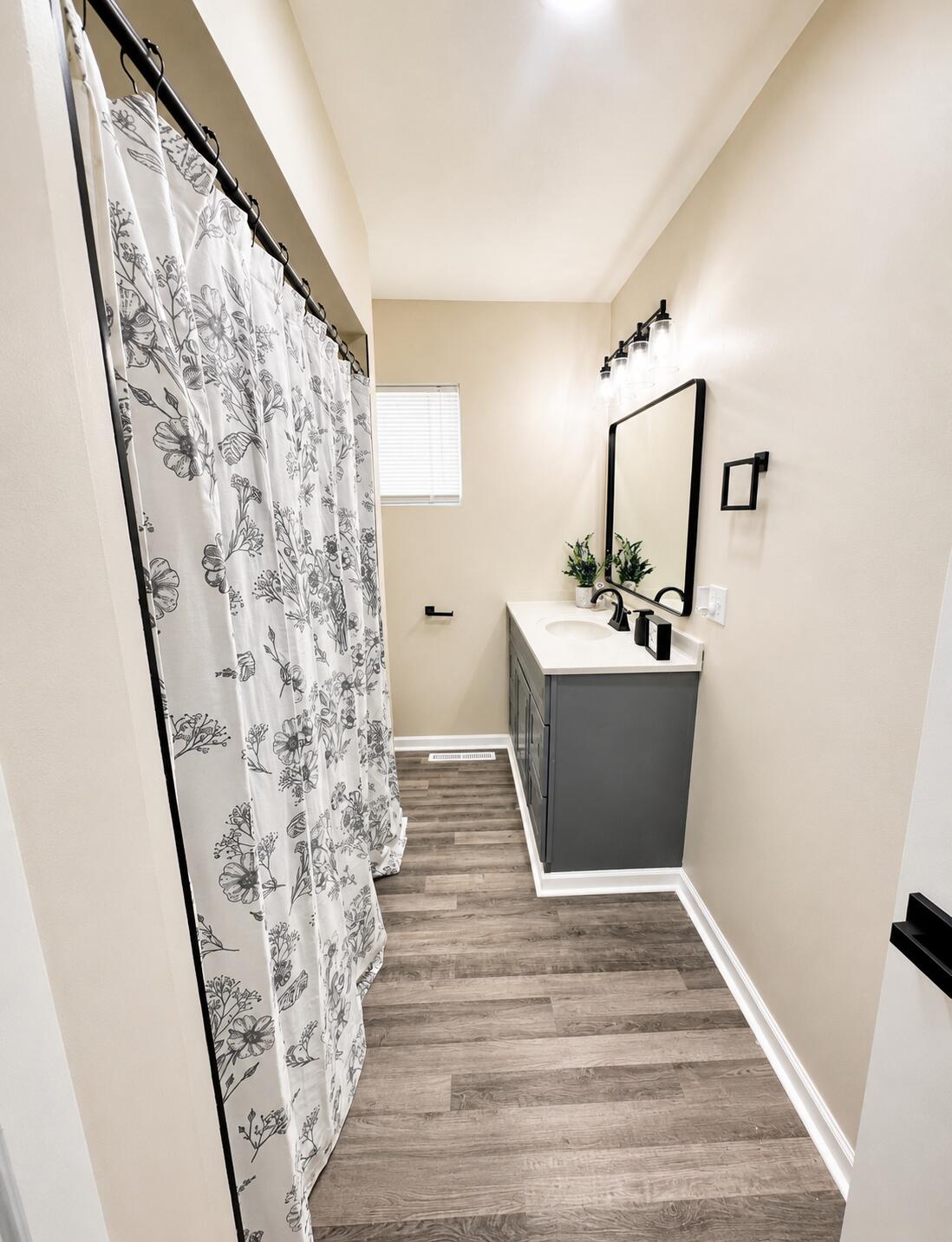 6747 Birch Place Gary, IN 46403 - Photo 11 of 14 1098x1433