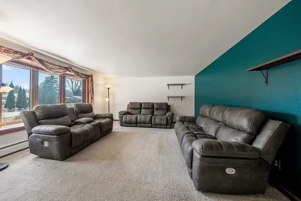 $299,900 | 2070 West Point Terrace, Green Bay, WI 54304