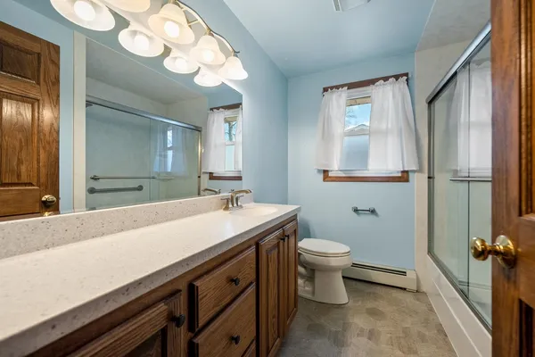 $299,900 | 2070 West Point Terrace, Green Bay, WI 54304