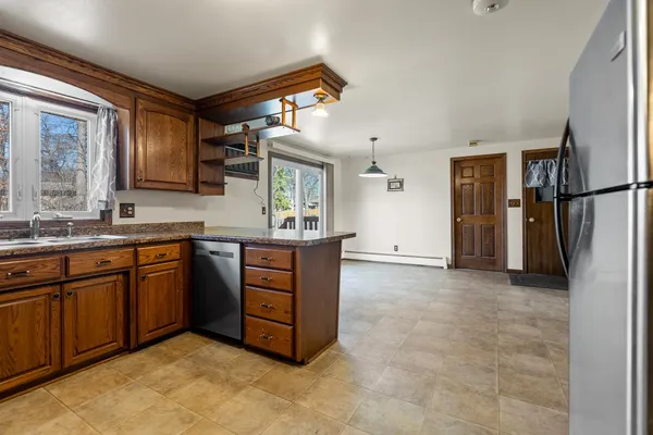 $299,900 | 2070 West Point Terrace, Green Bay, WI 54304