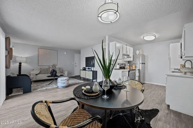 $1,324 | 4337 North 53rd Lane, Unit B1, Phoenix, AZ 85031