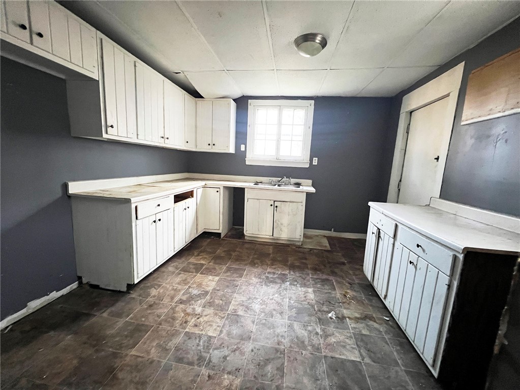 868 South Plymouth Avenue, Unit 866 Rochester, NY 14608 - Photo 11 of 43 868 S. Plymouth - 3 bedroom (Up & Down)