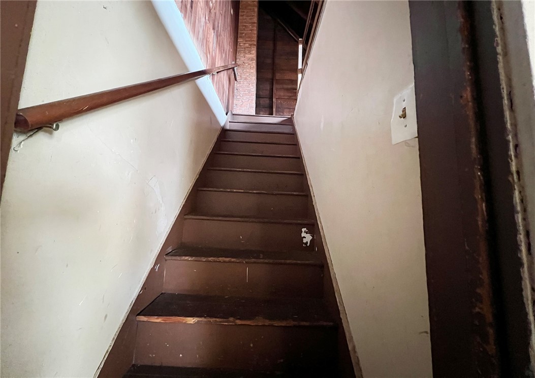 868 South Plymouth Avenue, Unit 866 Rochester, NY 14608 - Photo 18 of 43 868 S. Plymouth - 3 bedroom (Up & Down)