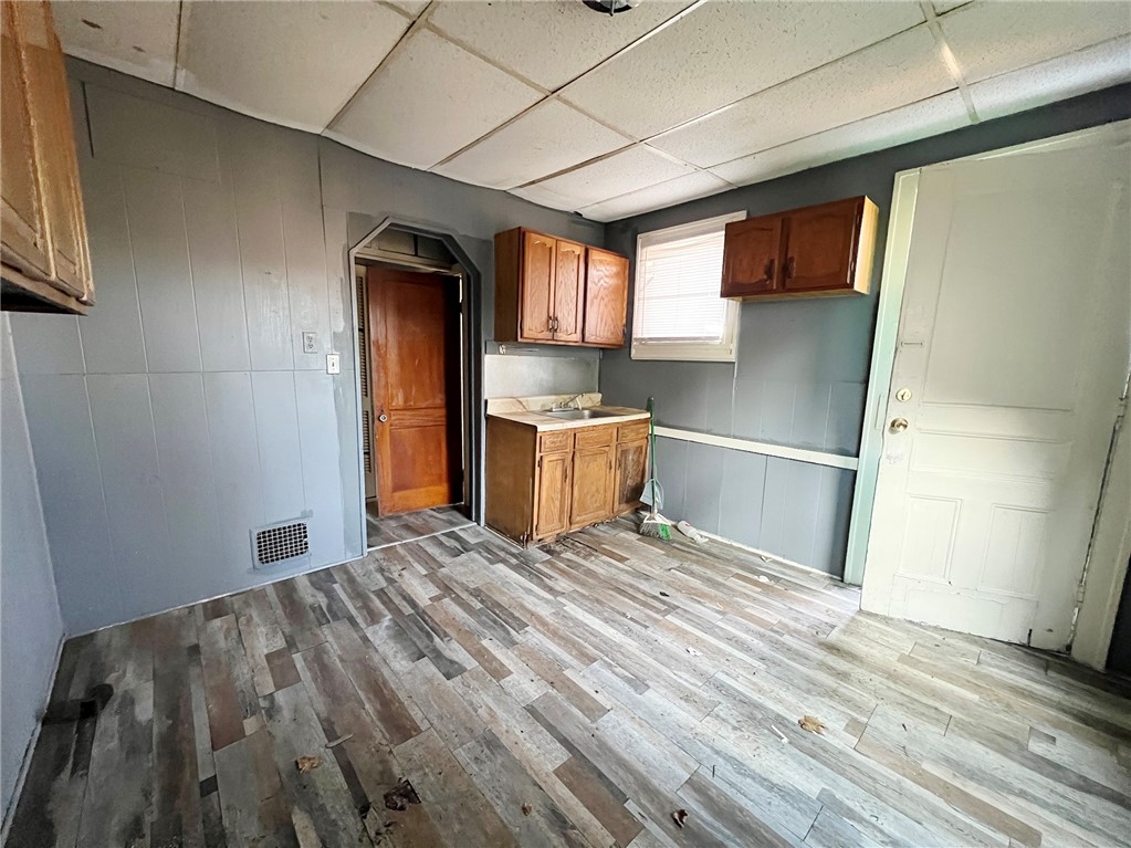 868 South Plymouth Avenue, Unit 866 Rochester, NY 14608 - Photo 22 of 43 866 S Plymouth -1 Bed (Lower unit)