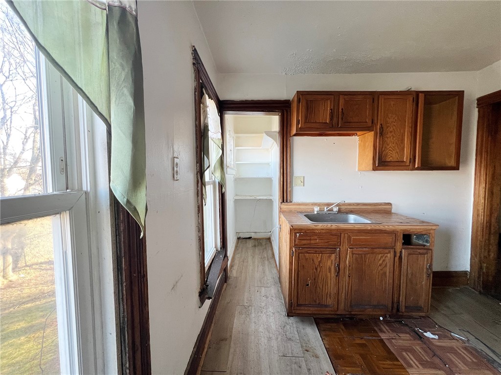 868 South Plymouth Avenue, Unit 866 Rochester, NY 14608 - Photo 34 of 43 866 S Plymouth -2 Bed (Upper unit)