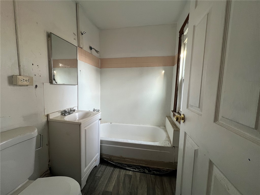 868 South Plymouth Avenue, Unit 866 Rochester, NY 14608 - Photo 35 of 43 866 S Plymouth -2 Bed (Upper unit)