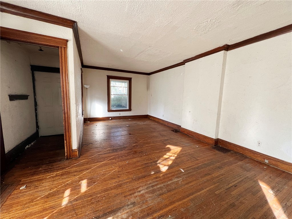 868 South Plymouth Avenue, Unit 866 Rochester, NY 14608 - Photo 6 of 43 868 S. Plymouth - 3 bedroom (Up & Down)