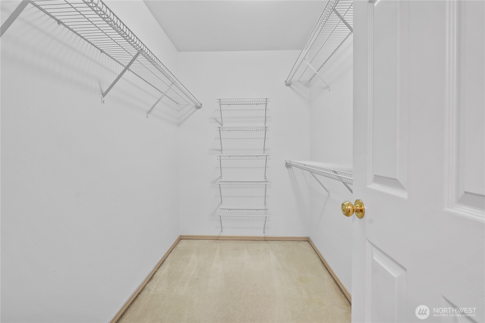 14714 53rd Avenue West, Unit 116 Edmonds, WA 98026 - Photo 19 of 30 a view of small space