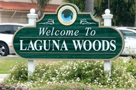 a view of a tennis court