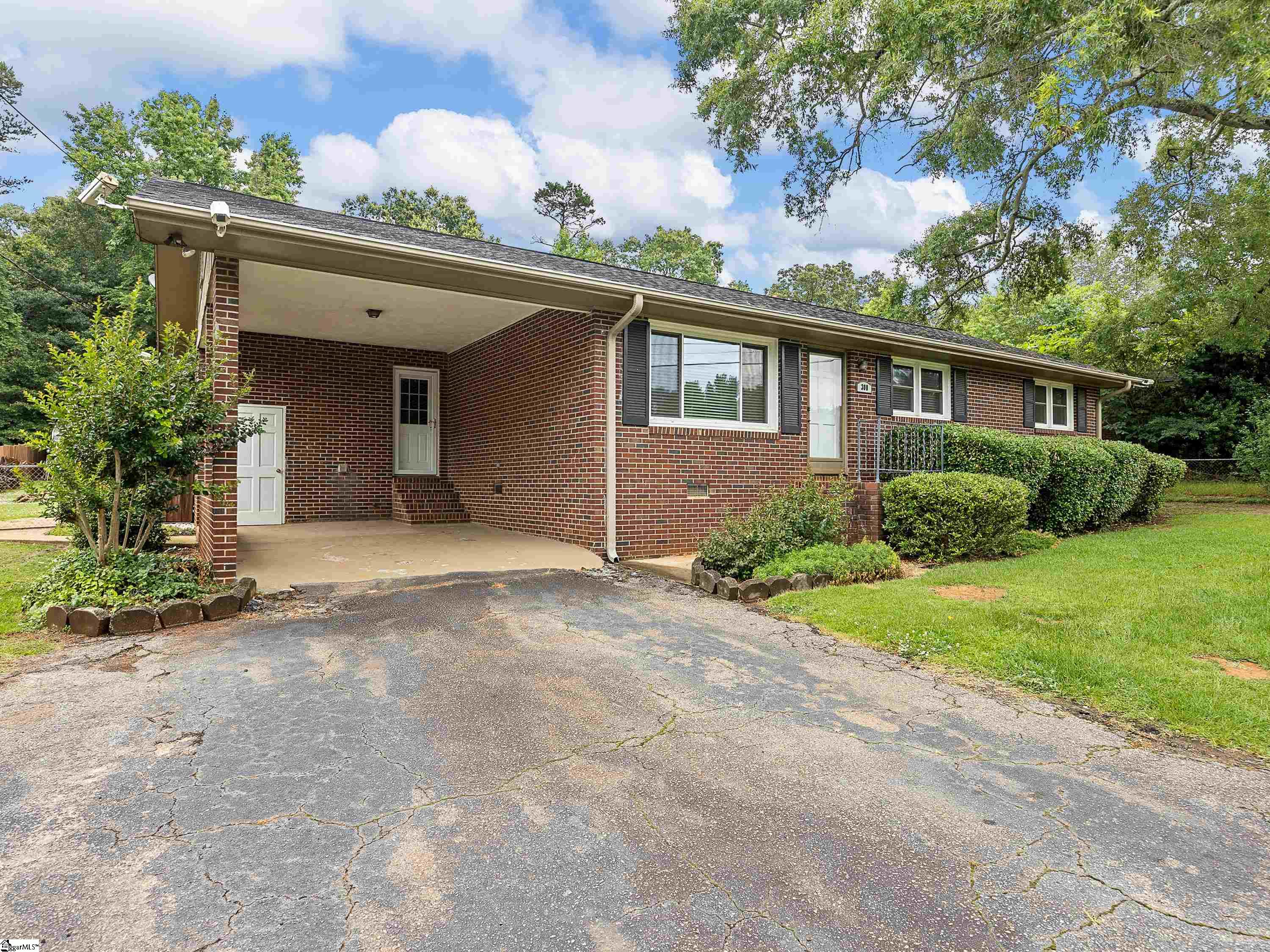 300 Mount Zion Road Spartanburg, SC 29303 - Photo 2 of 31 Gallery Image 2