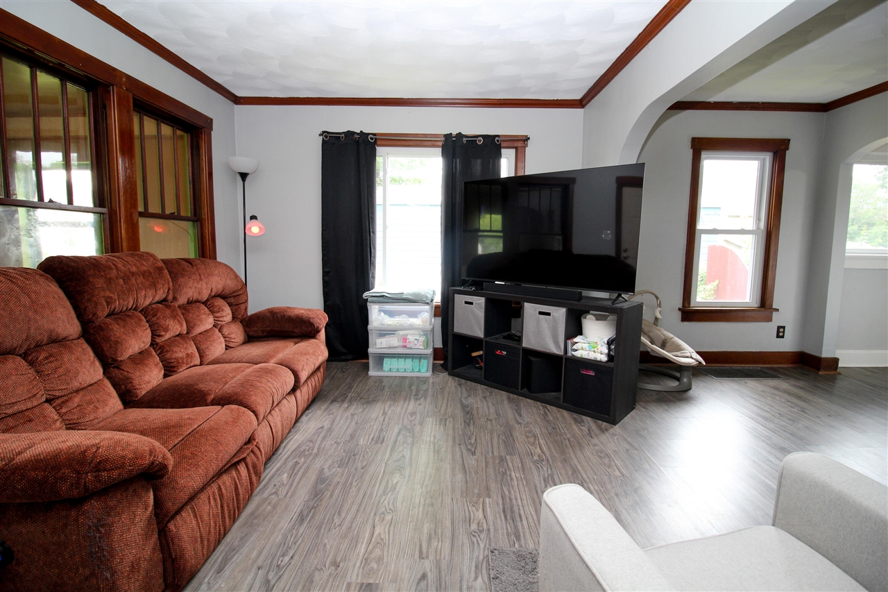 806 West Street Three Rivers, MI 49093 - Photo 11 of 28