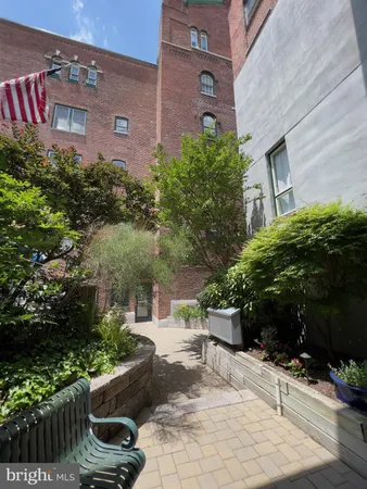 $1,990 | 825 North 29th Street, Unit 5AA, Philadelphia, PA 19130