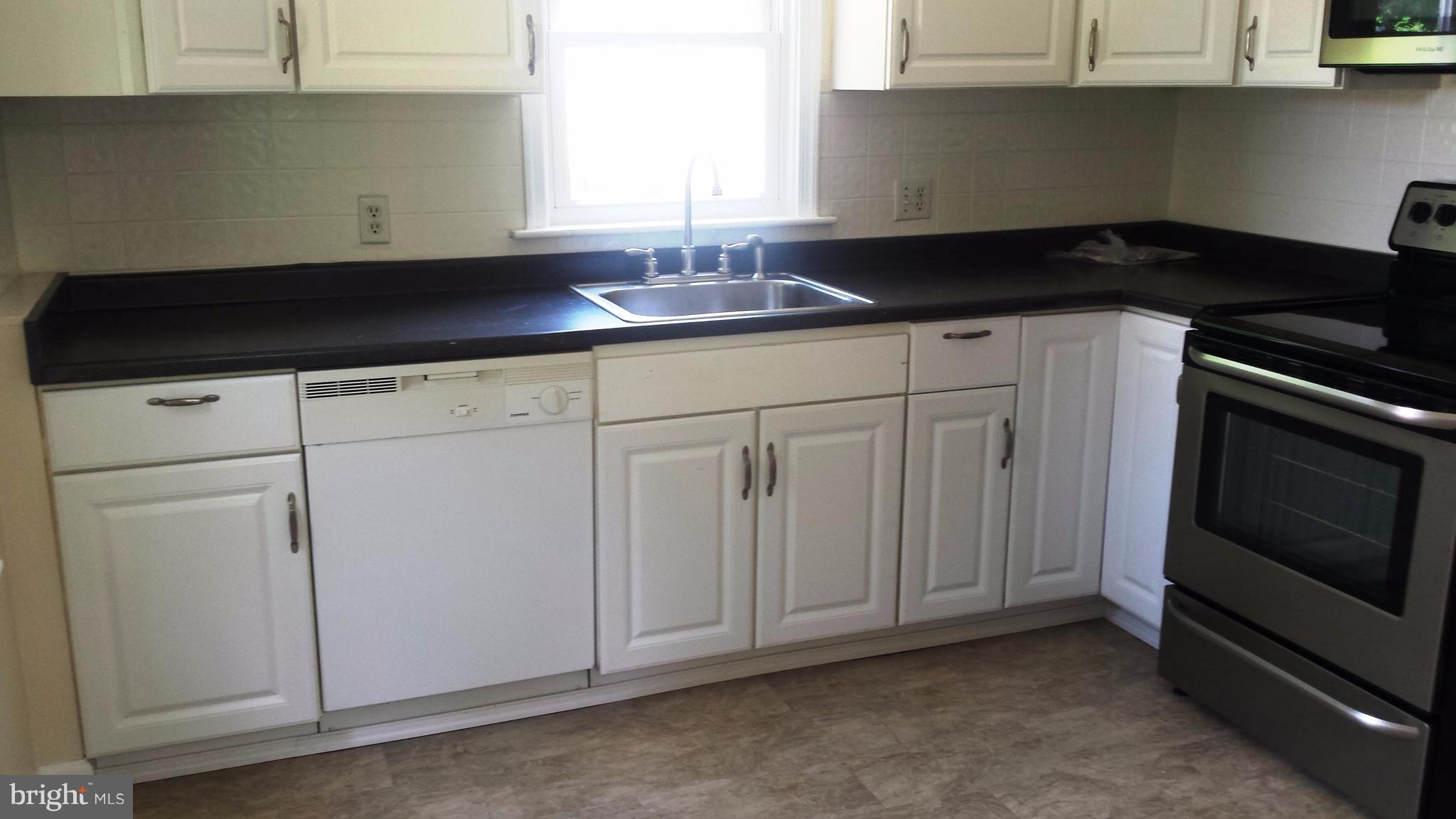 11806 Clearview Road Hagerstown, MD 21742 - Photo 15 of 25 Kitchen