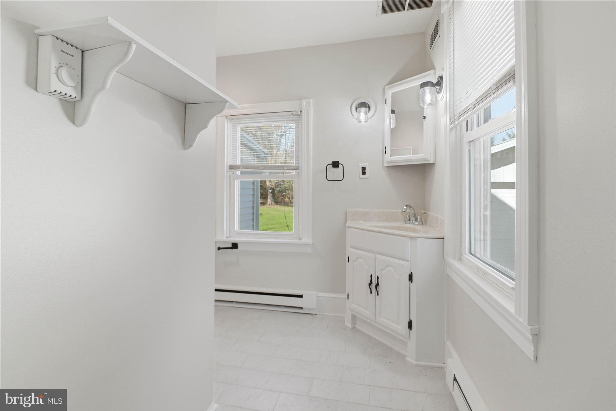 22 North Chestnut Street Elverson, PA 19520 - Photo 28 of 65 First Floor Full Bath