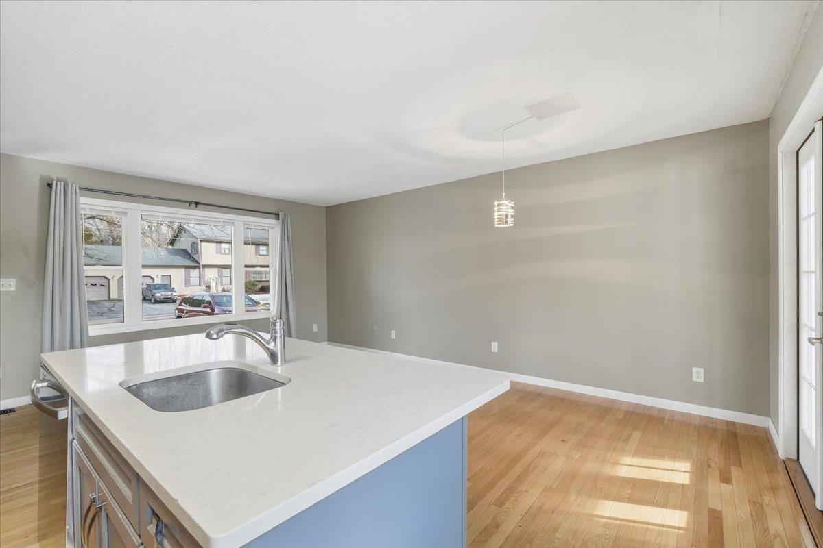 102 Juniper Ridge Shelburne, VT 05482 - Photo 9 of 42