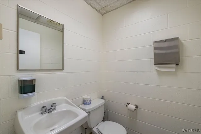 $715,000 | 801 Admirals Walk, Buffalo, NY 14202