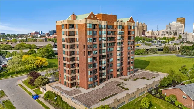 $715,000 | 801 Admirals Walk, Buffalo, NY 14202