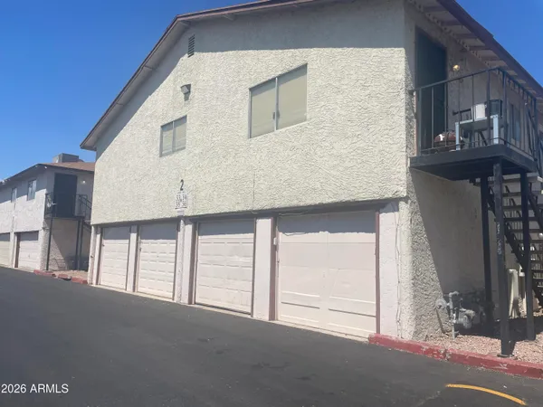 $1,350 | 860 East Brown Road, Unit 34, Mesa, AZ 85203