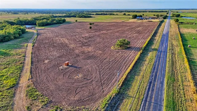 a view of an outdoor space with a lake view