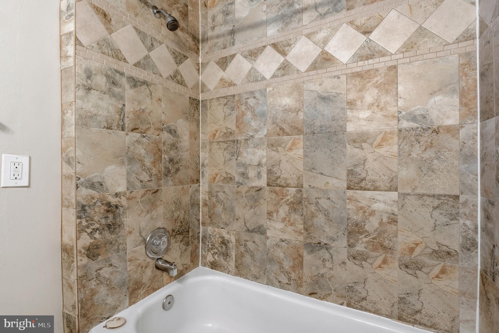 5715 Massachusetts Avenue Bethesda, MD 20816 - Photo 14 of 85