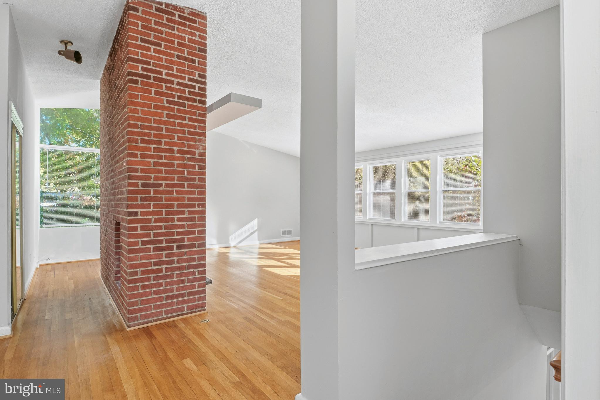 5715 Massachusetts Avenue Bethesda, MD 20816 - Photo 30 of 85