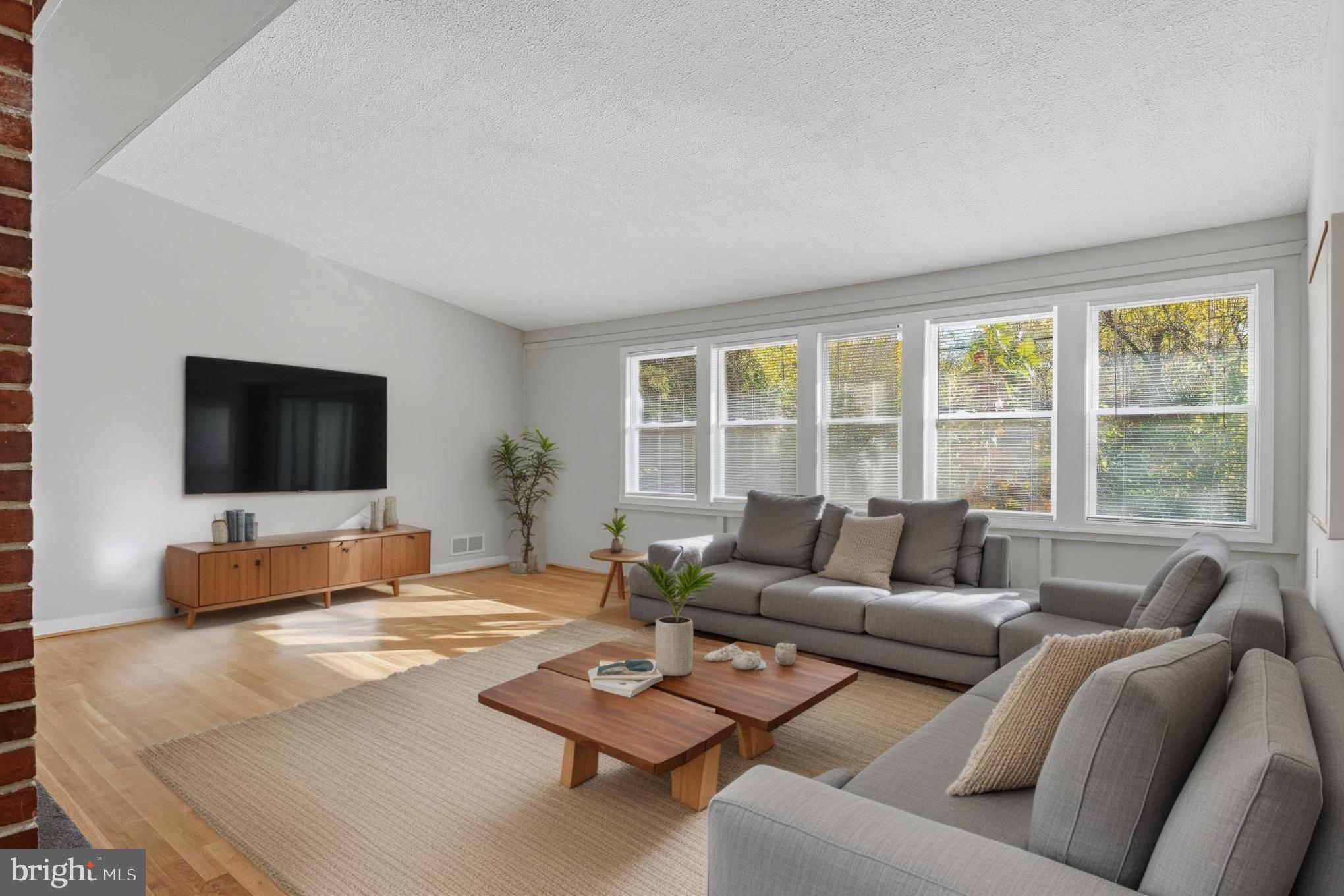 5715 Massachusetts Avenue Bethesda, MD 20816 - Photo 31 of 85