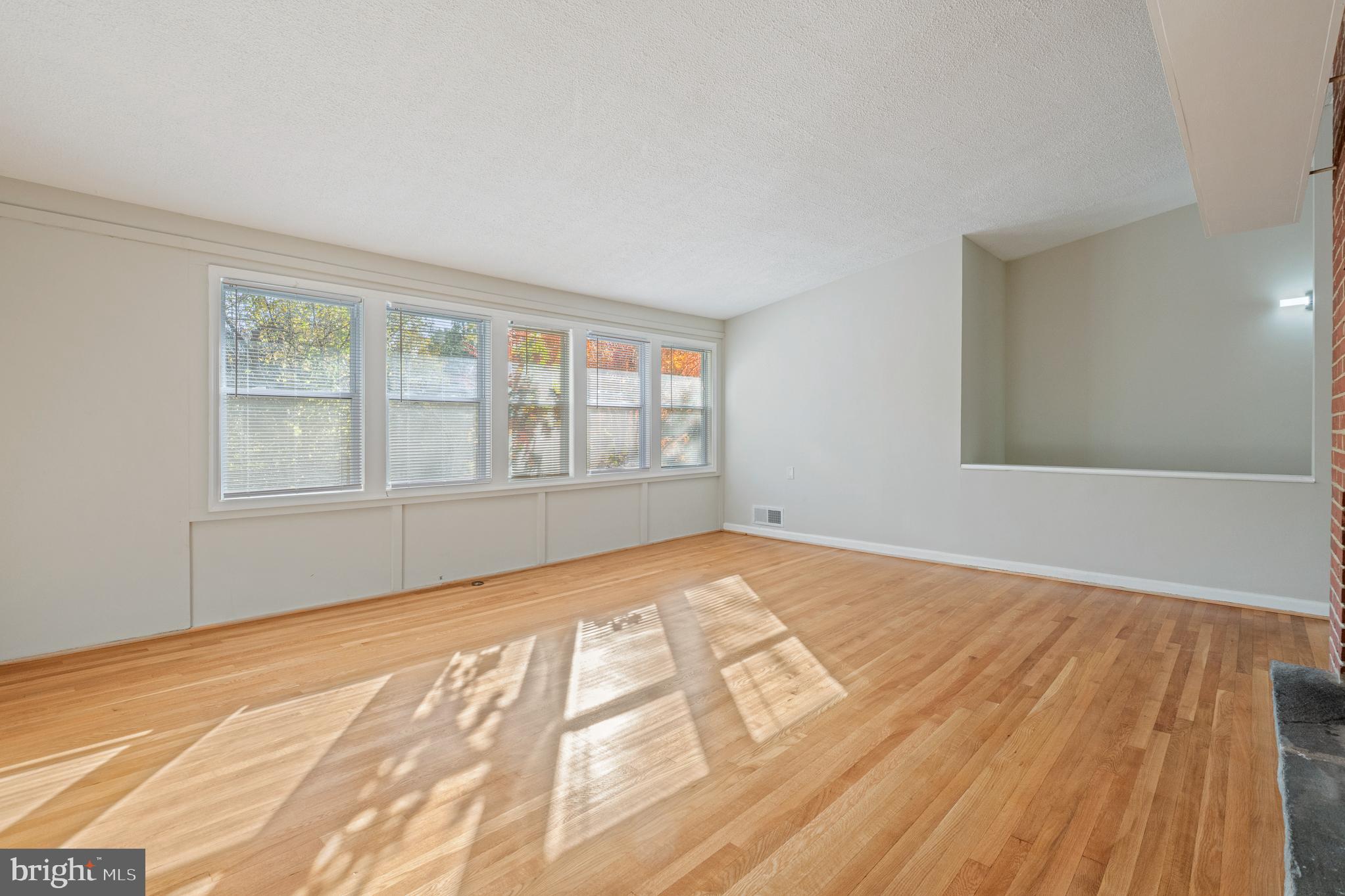 5715 Massachusetts Avenue Bethesda, MD 20816 - Photo 37 of 85