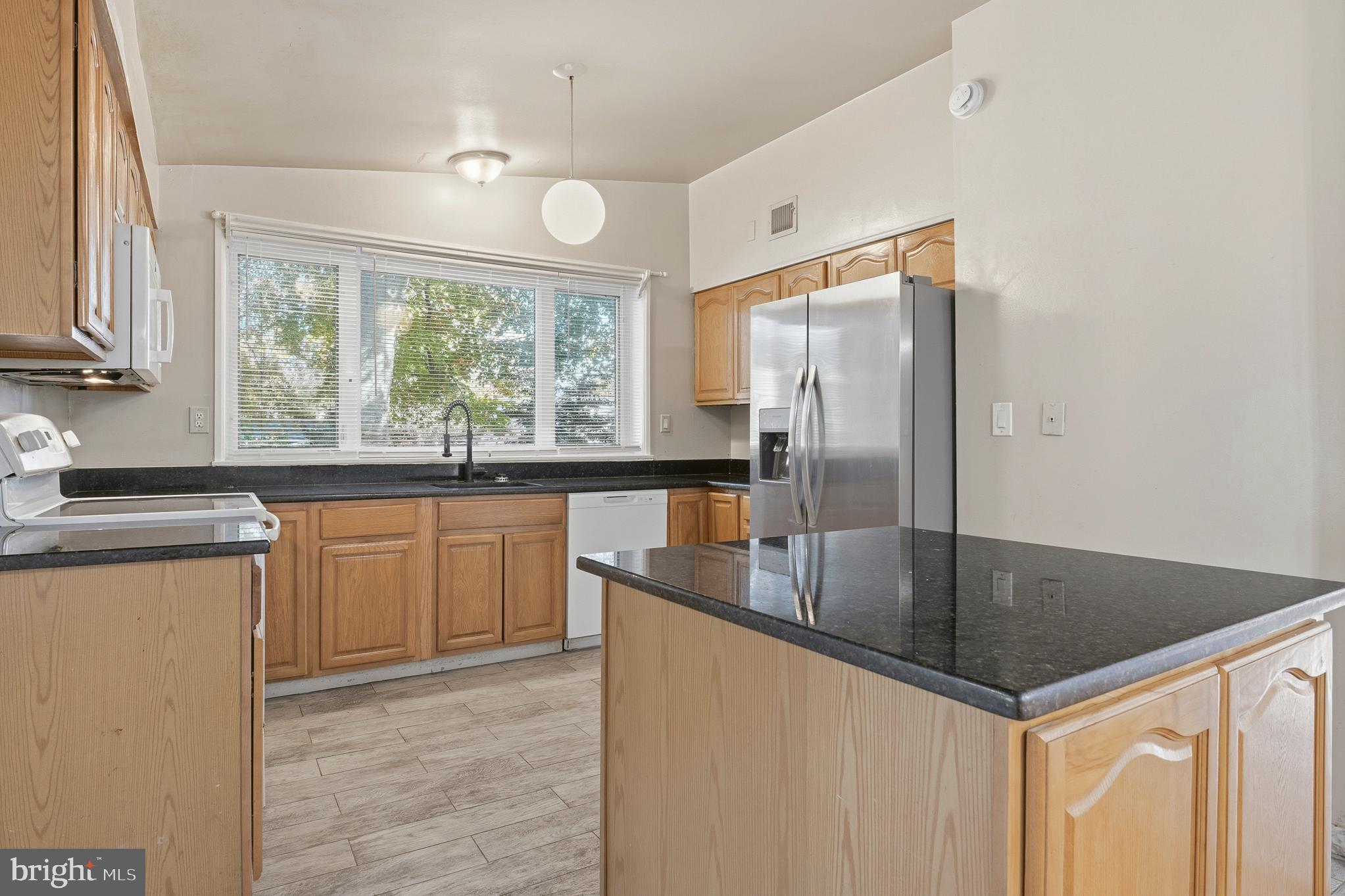 5715 Massachusetts Avenue Bethesda, MD 20816 - Photo 44 of 85