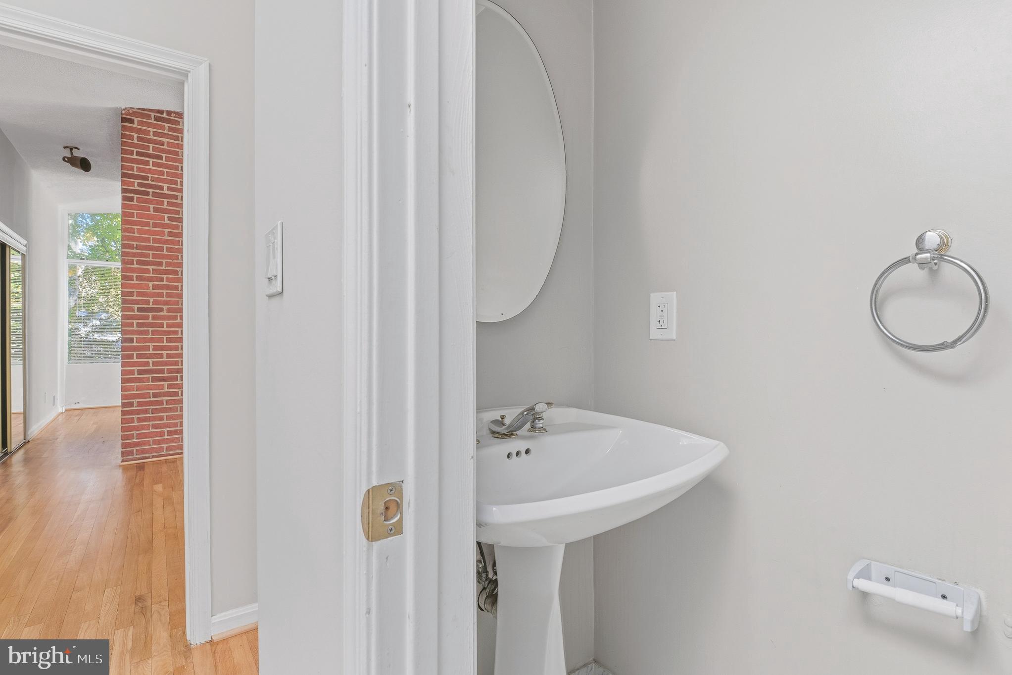 5715 Massachusetts Avenue Bethesda, MD 20816 - Photo 51 of 85