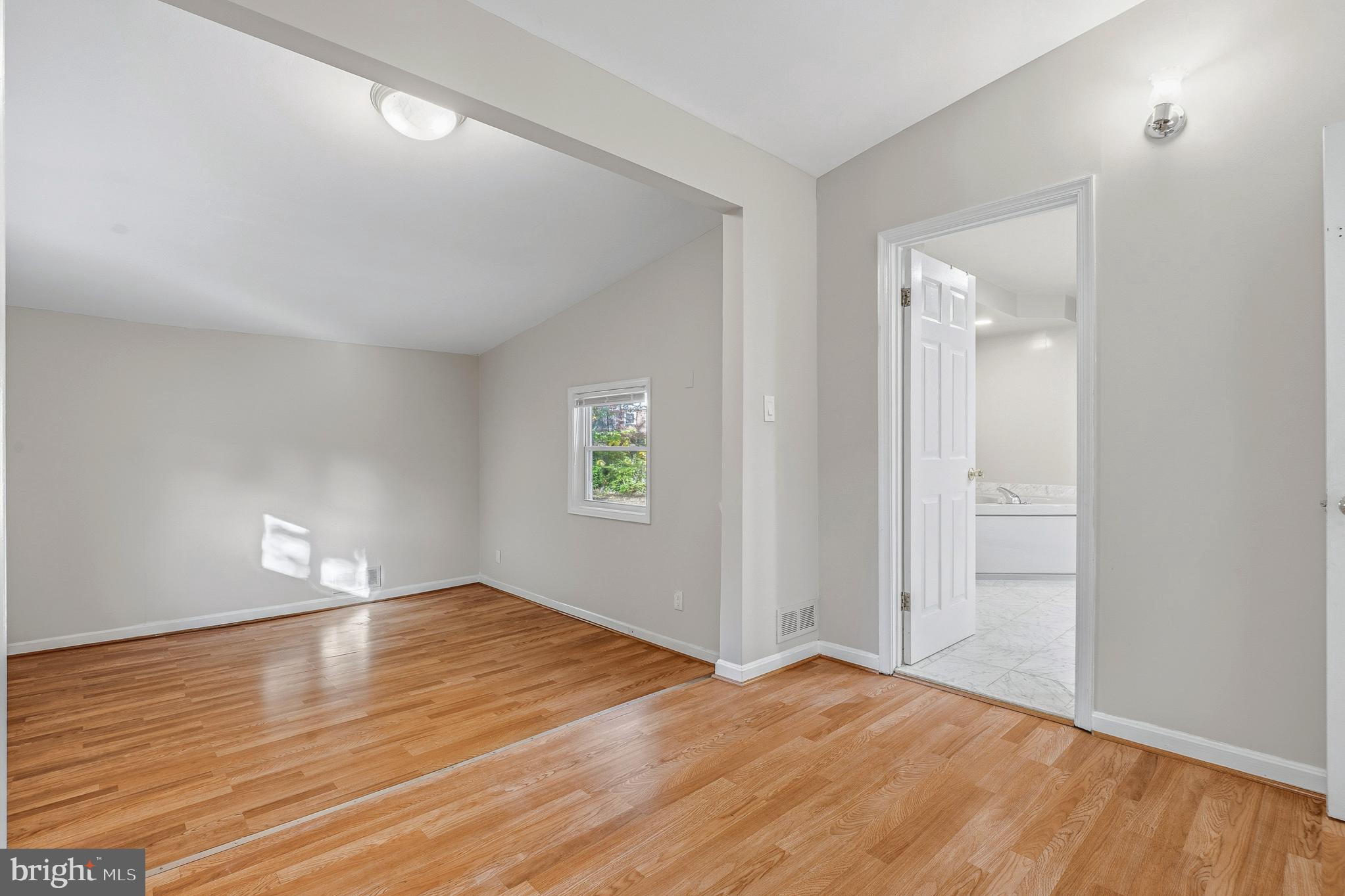 5715 Massachusetts Avenue Bethesda, MD 20816 - Photo 56 of 85