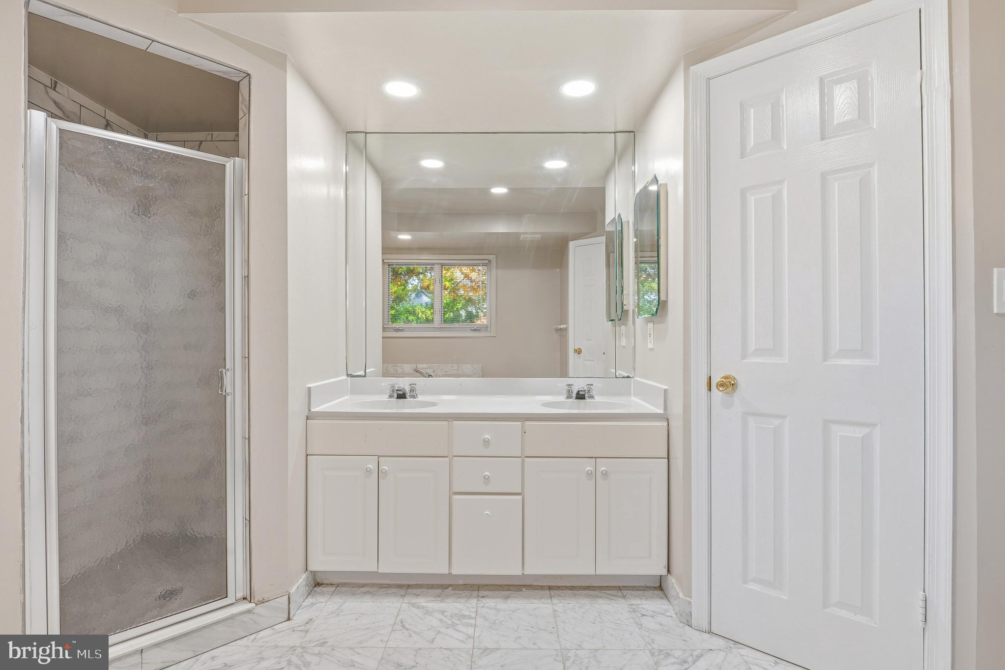 5715 Massachusetts Avenue Bethesda, MD 20816 - Photo 62 of 85