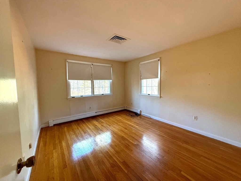 660 Old Dunstable Road Groton, MA 01450 - Photo 5 of 12 Gallery Image 5