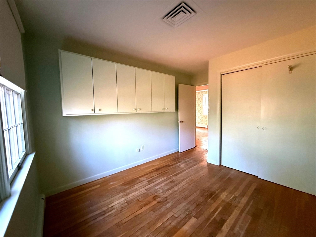 660 Old Dunstable Road Groton, MA 01450 - Photo 7 of 12 Gallery Image 7