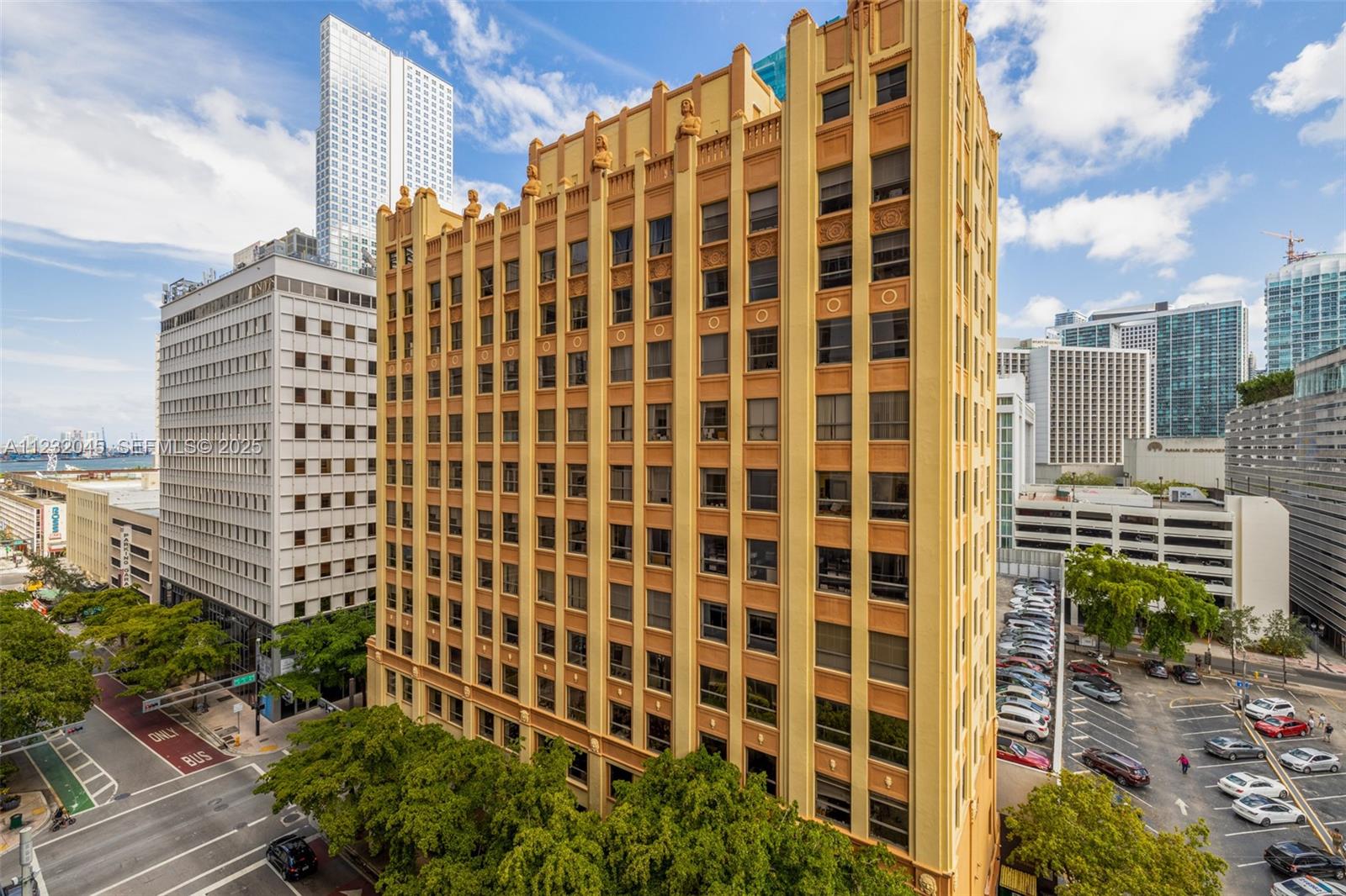 151 Southeast 1st Street, Unit 809 Miami, FL 33131 - Photo 45 of 45